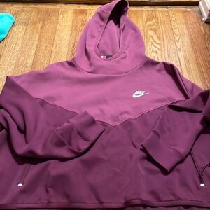 nike sweatshirt